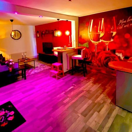 Suite Avec Jacuzzi Et Sauna Privee 에브뢰 외부 사진